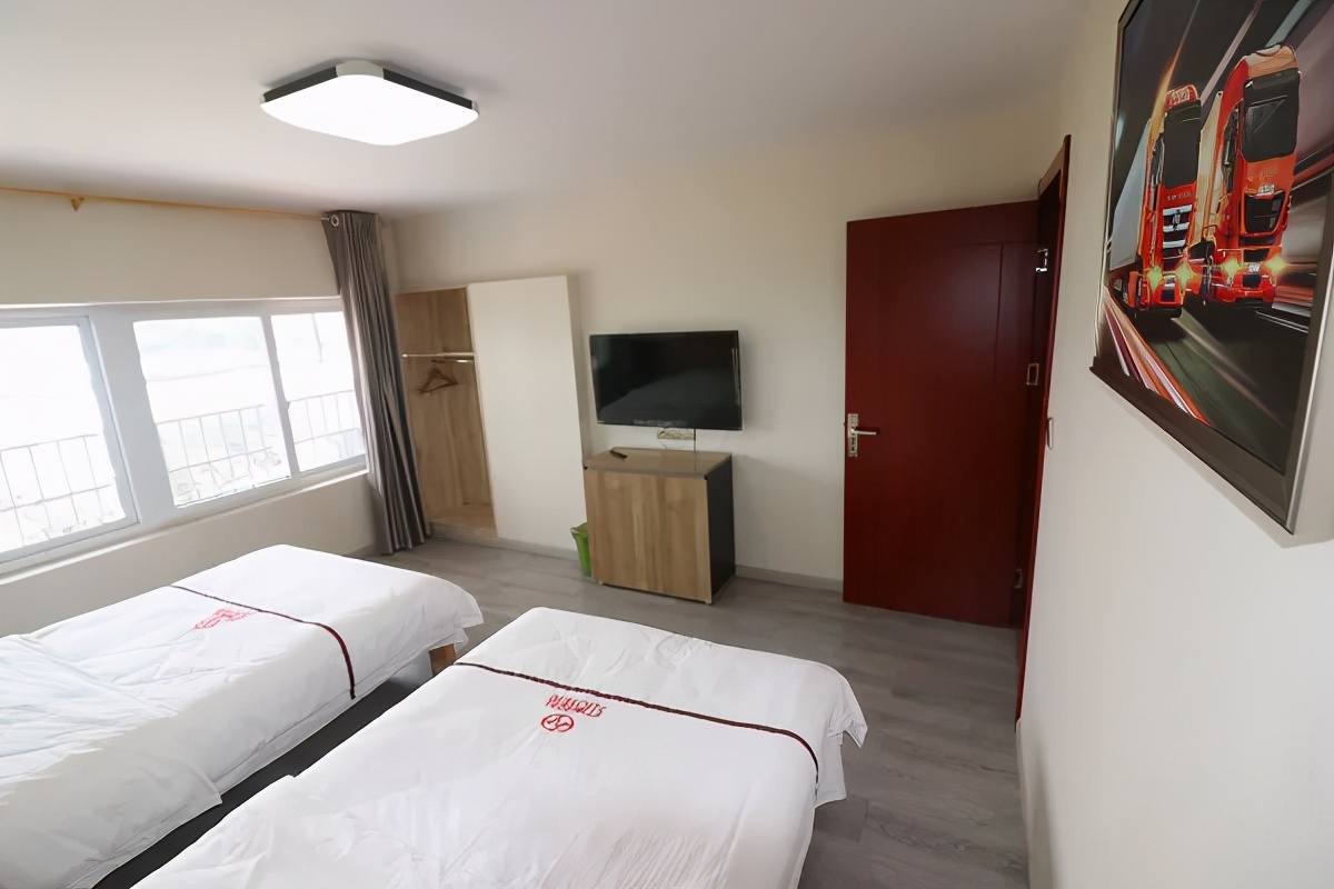 温馨卧房+淋浴+简餐+洗衣+停车红岩驿站全免费|卡车之友网