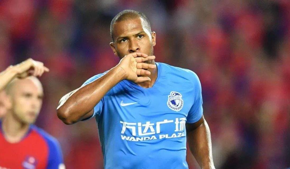 焦点:高效射手龙东球队前场进攻瑰宝鹰击长空响乾坤