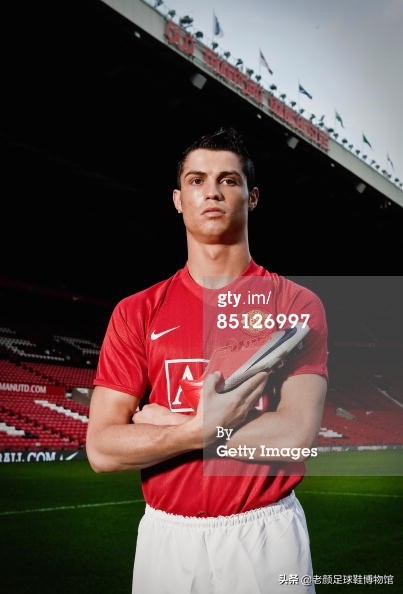 看似一人之下万人之上好风光，nike二姨太内马尔转投puma