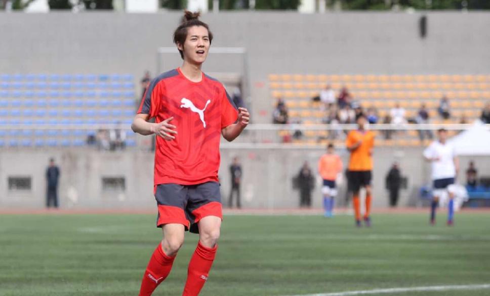 评价鹿晗踢球,夸赞鹿晗的明星