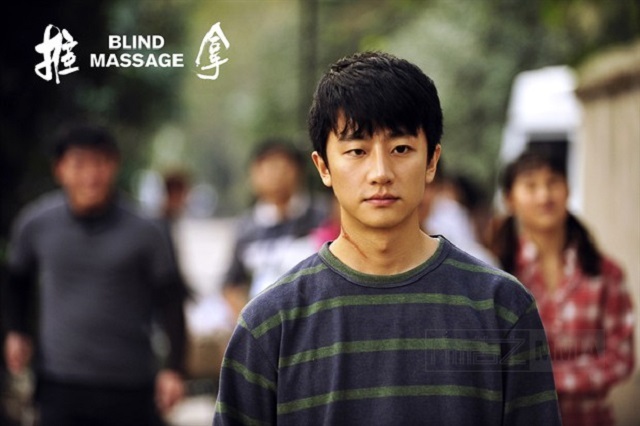 “不靠傍大姐”，36岁的黄轩，打了多少男明星的脸？