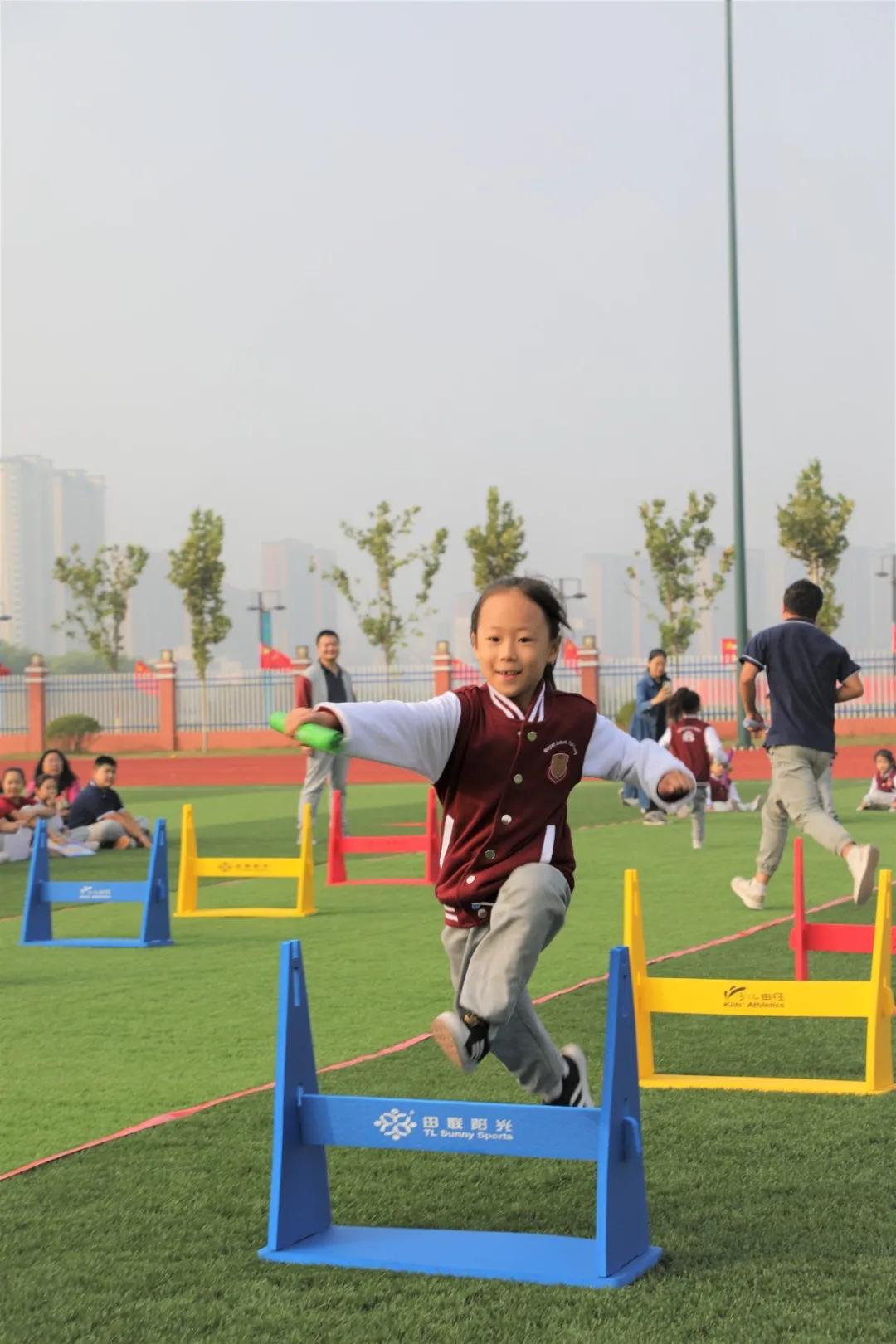 趣味运动会团结奋进,趣味运动会青春