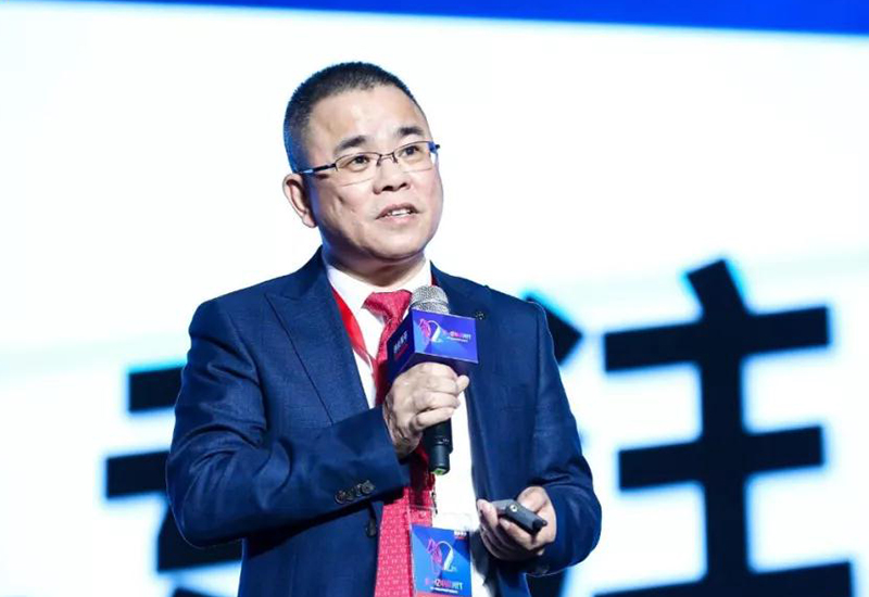 这个广东潮汕小伙,担下即将倒闭的饮料厂,如今做到年入百亿