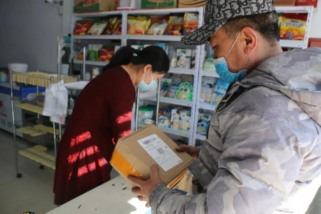 9小时，50张图，带您看全村最靓“代购员”