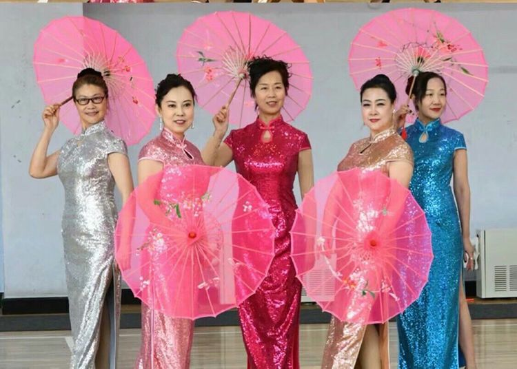 百合艺术团舞蹈视频,百合镇舞蹈队表演视频