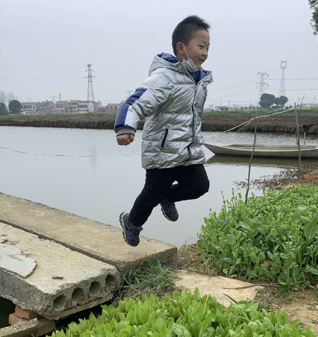 病毒席卷了我们的家园,病毒席卷了世界的每一个角落