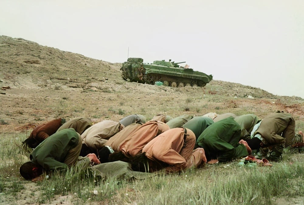 萨达姆最恐怖的会议,萨达姆开会时枪杀了多少人