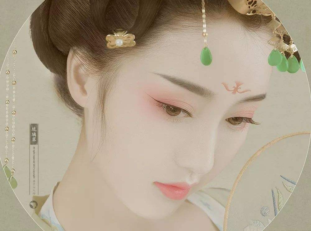 古代彩妆胭脂 (古代女子化妆用的胭脂图片)