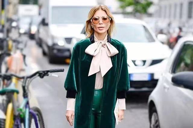 大蝴蝶结怎么搭配好看图片,细跟蝴蝶结穿衣搭配