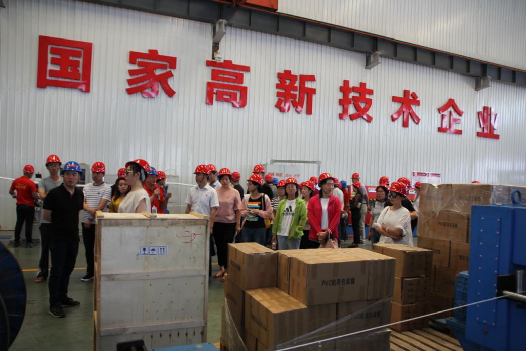 欢迎*疆新**自治区市场监督管理局领导莅临胡杨线缆公司交流学习