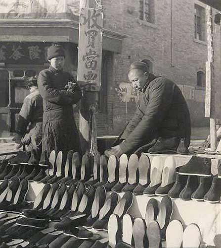 北京街头再现老掉牙骗术,老北京天桥耍耗子