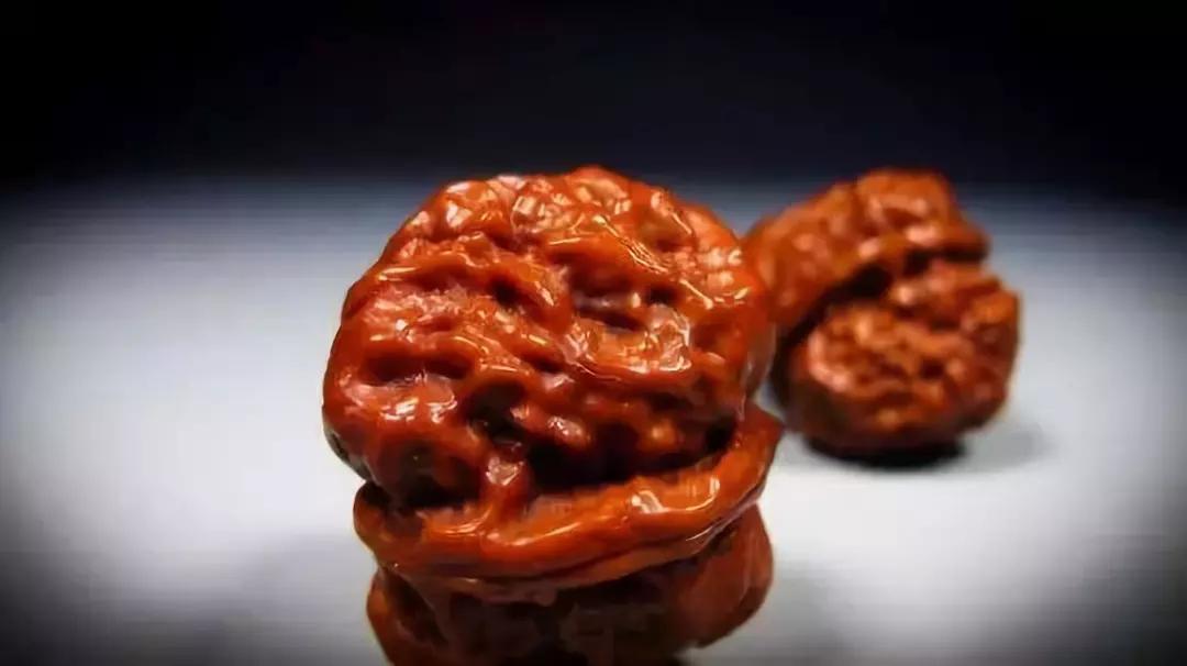 手串盘坏了别扔说不定价值上万,手串盘了两周之后用什么刷子好