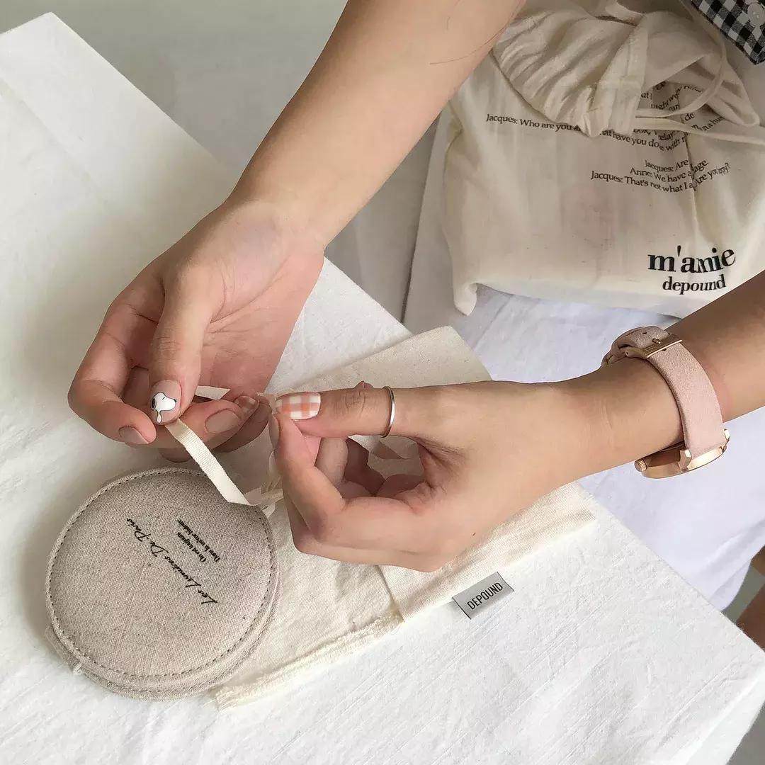 29岁女孩独居图片,29岁独居女孩的视频