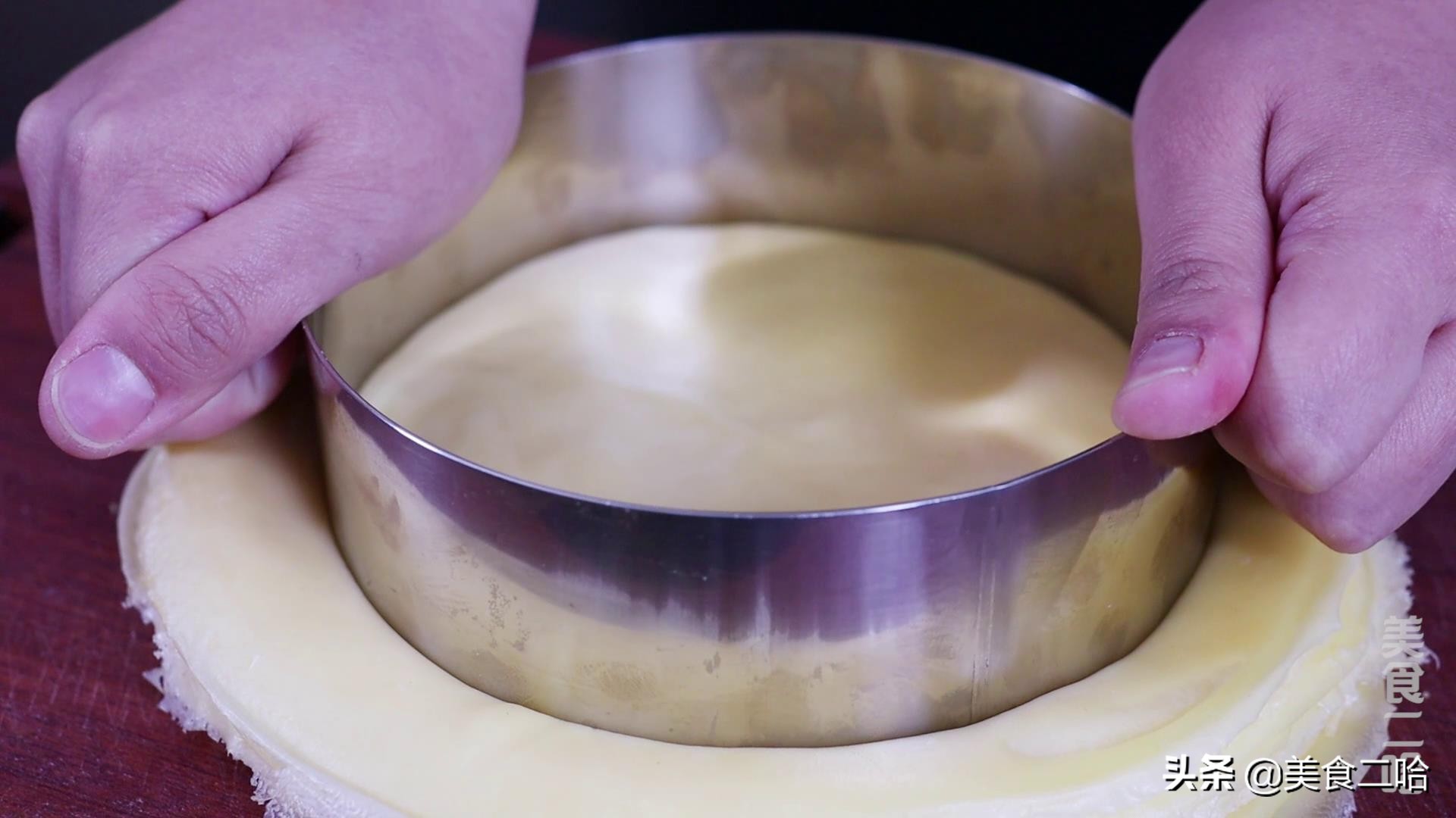 千层蛋糕皮怎么煎才薄窍门,千层蛋糕饼皮制作方法没有模具