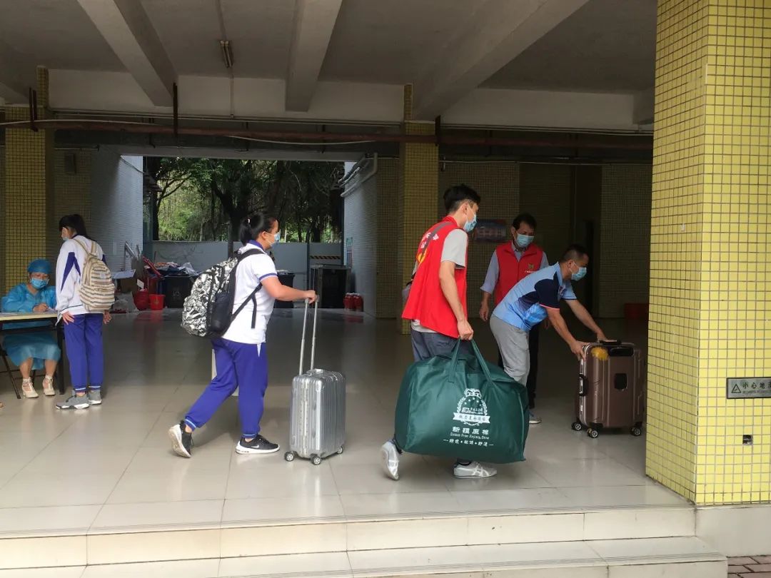 广州市白云中学口碑,广州白云中学2013