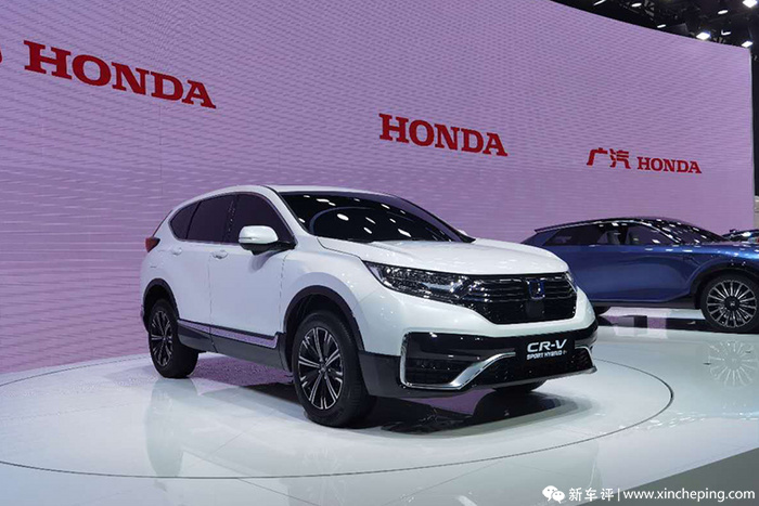 吉利星瑞和高尔夫8哪个更值得买,高尔夫和星瑞