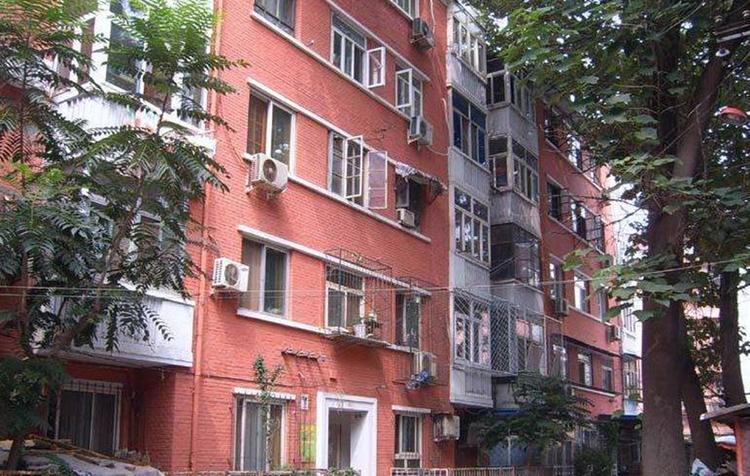 买房找中介好还是售楼小姐,买房找中介好还是售楼部买好