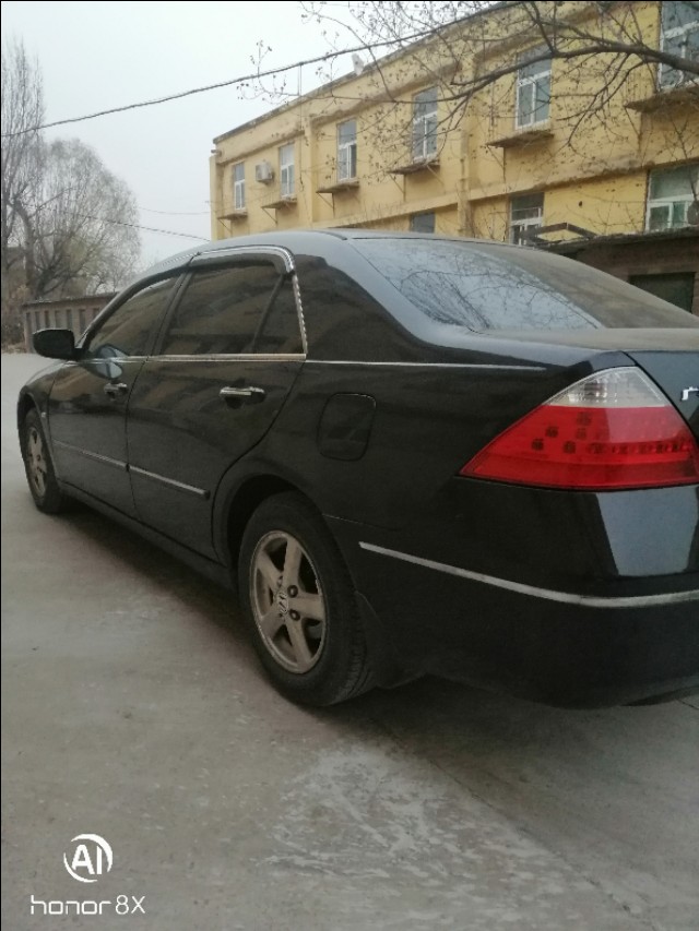 06年6代雅阁2.0自动挡,06年雅阁七代半2.4怎么开