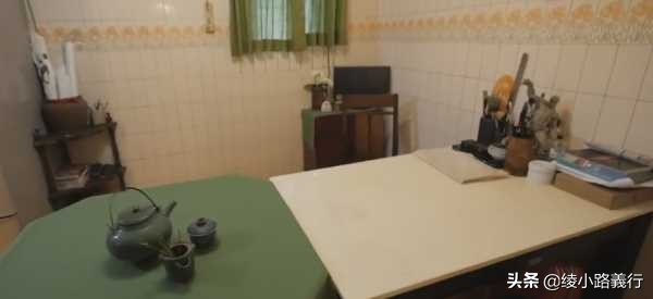 百年一遇的天才、鬼才、异才——怀念“亚洲至宝”漫画家郑问