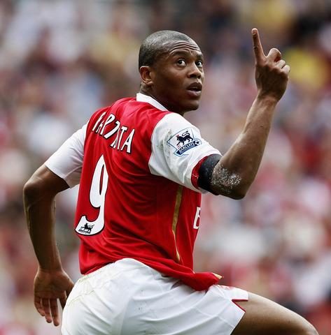 一个正印主力的9号球衣，却成了无数巨星新星的魔咒