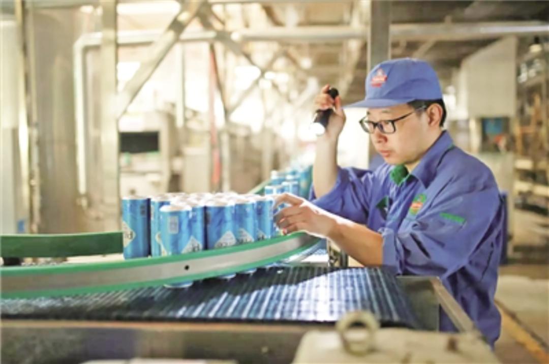 青岛崂山啤酒和青岛王子啤酒,青岛啤酒王子海藻苏打水气泡足吗