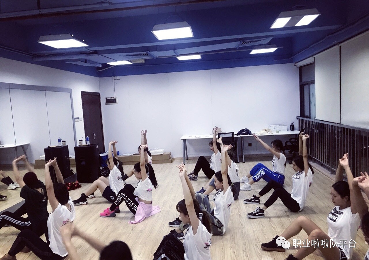 啦啦宝贝动感舞,广东啦啦宝贝跳舞