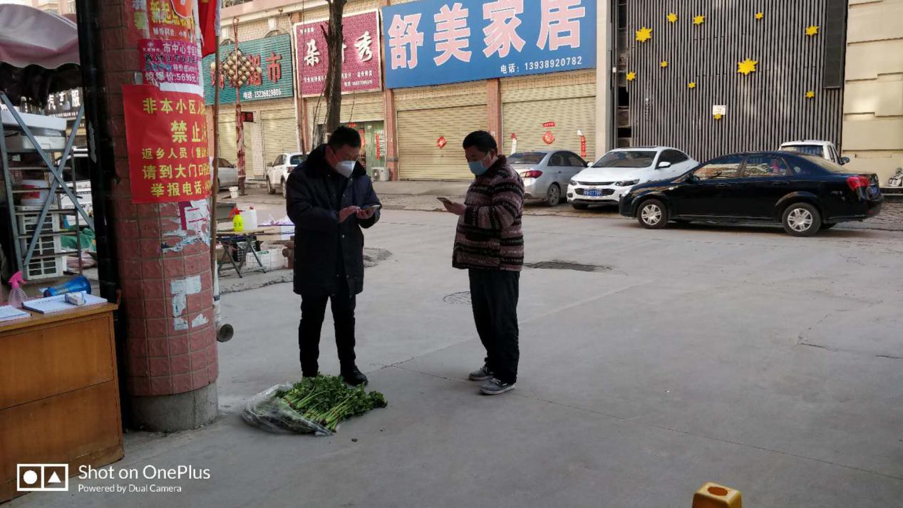 郑州志愿红构筑暖心疫情防线,红色驿站筑牢防疫坚实堡垒