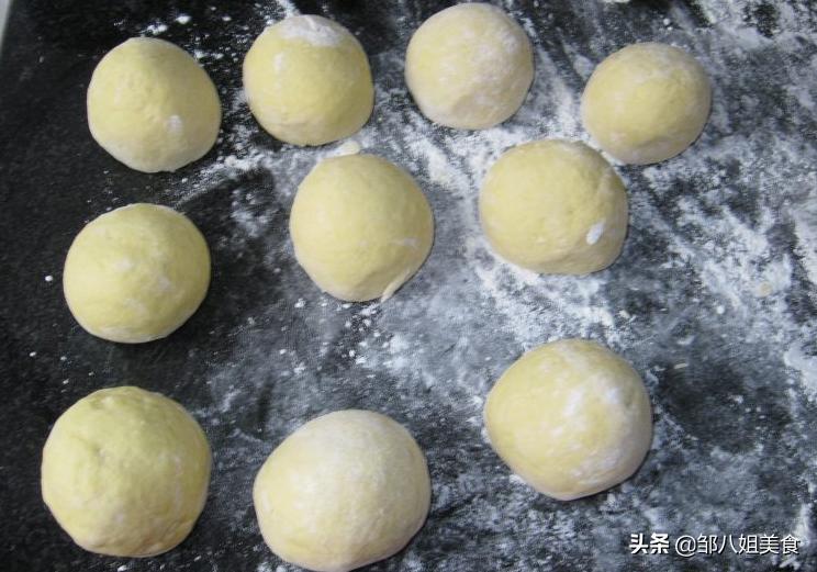 吉林粗粮黑玉米面馒头,夏天要多吃玉米面教你新吃法