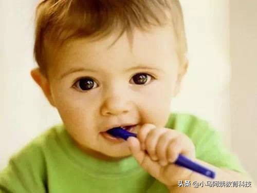 宝宝长牙时，买这五种玩具就够了