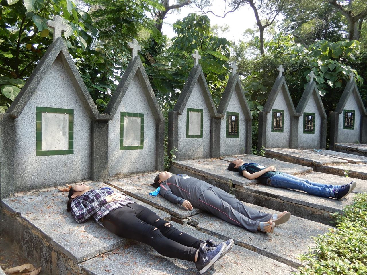 人去世了人的基因还会跑到哪里,人死后身体各个器官最后的使命