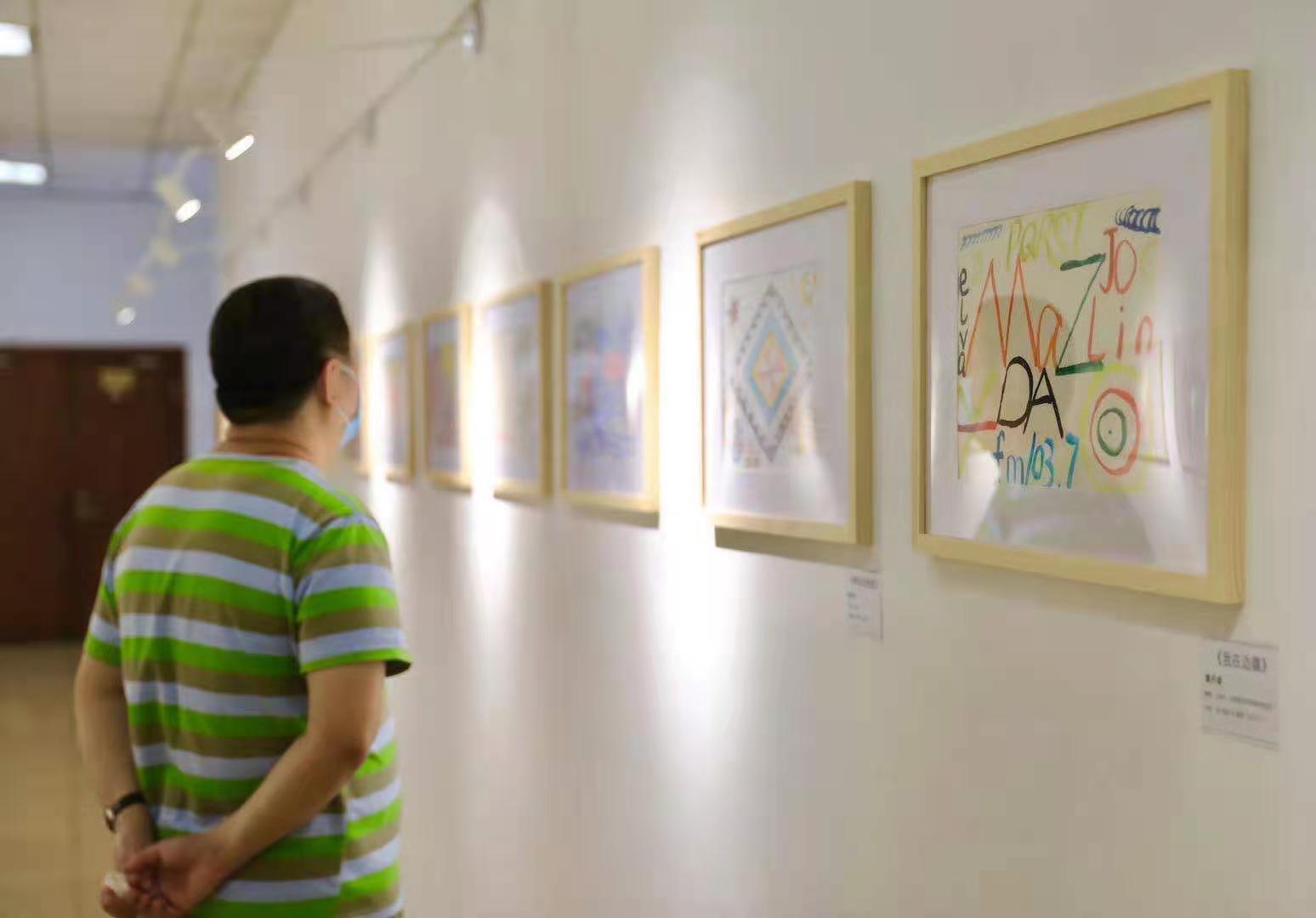 上海人的朋友圈连夜被“600号月饼”刷屏?从画廊到月饼,这座医院何以频出圈