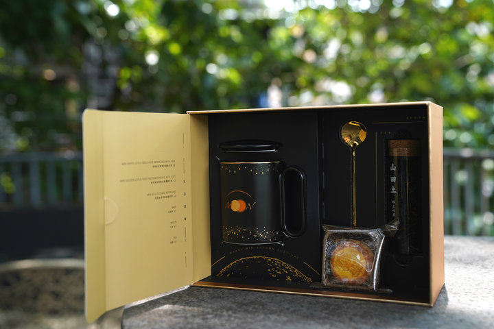 开箱视频月饼盒,月饼盒包装对比分析