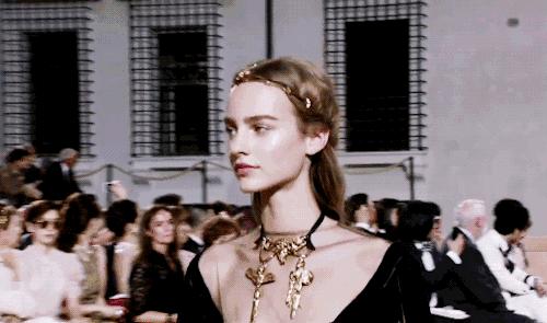 18岁的脸40岁的脖子，你们要的去颈纹指南来啦