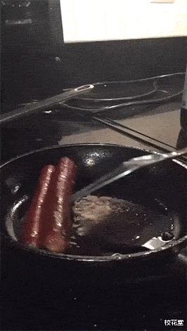 电梯里的妹子通常咋启齿搭讪比力好啊？哈哈