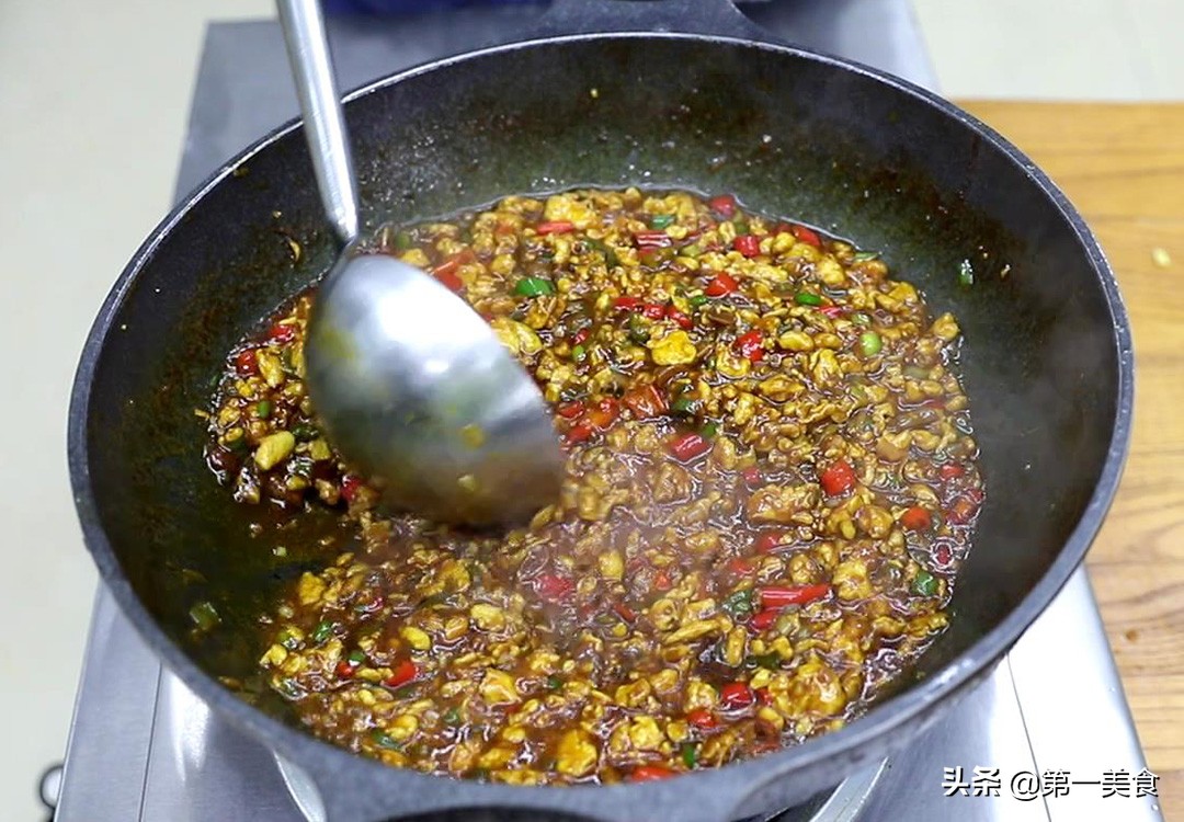 在家制作简单的拌饭酱,学会这3种下饭酱的做法