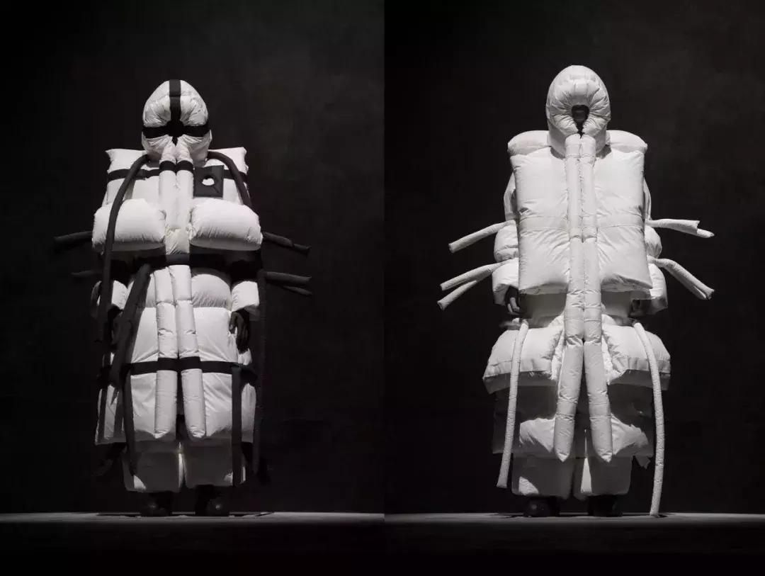 羽绒服辨质量四步走,moncler羽绒服怎么选