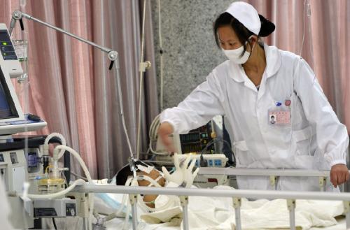 8个月宝宝吃辅食过敏了要治疗吗,宝宝吃辅食会不会食物不耐受