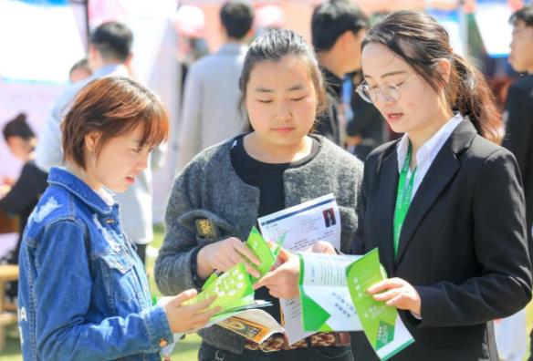 邮政招聘正式工报考条件,中国邮政社会招聘条件及学历