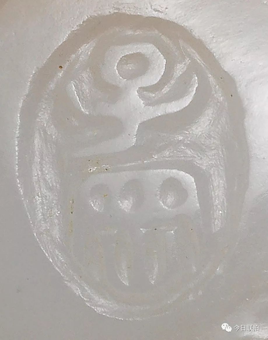 一只白玉小熊卖了670万，人家靠的是颜值！