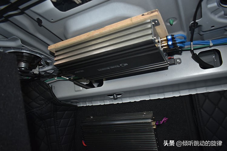 十一代思域改音响做隔音,十代本田思域汽车喇叭音响改装