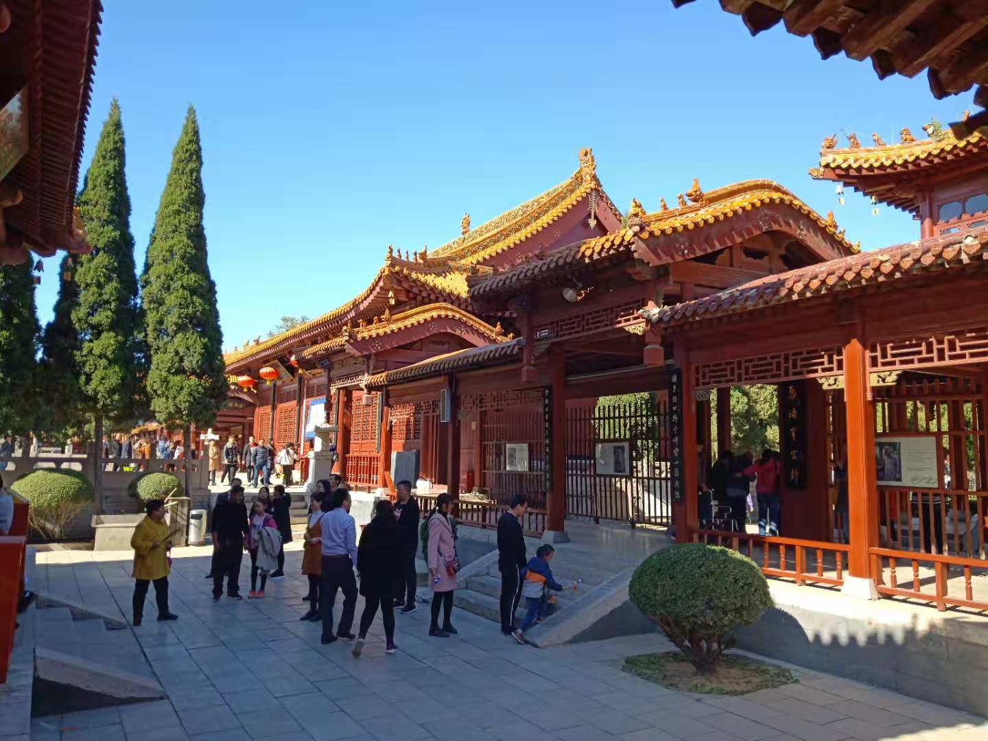 进寺院烧香拜佛,这五禁忌要注意!