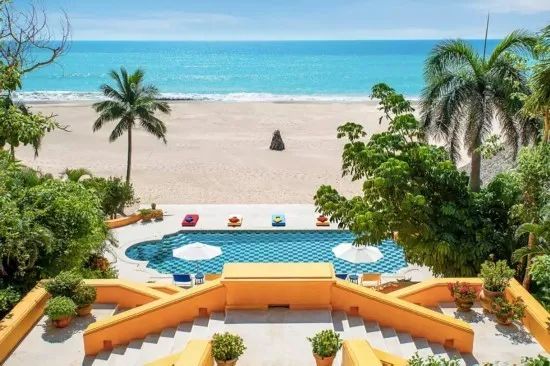 全世界最秀的泳池集合，来一场说走就走的旅行吧