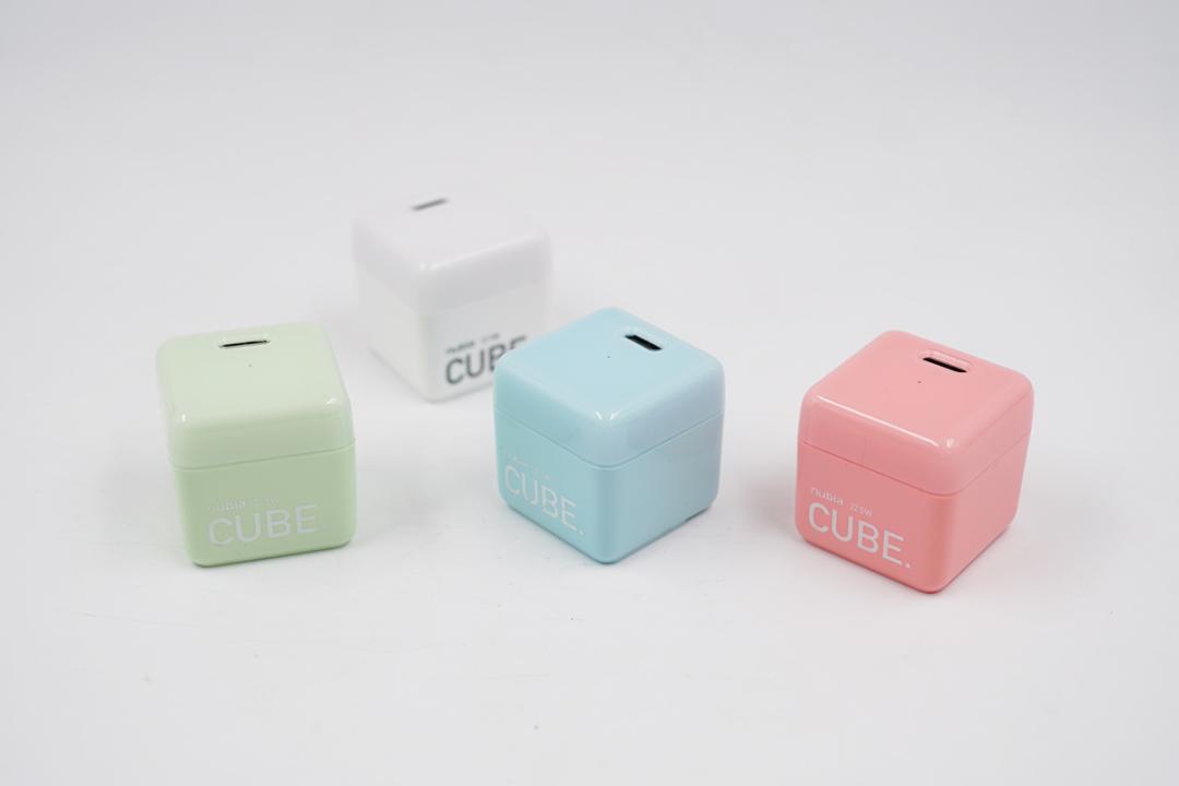 iphone全系不标配充电器,iphone真的没有充电器吗