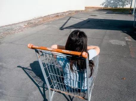 2.5亿女生的“好闺蜜”要上市！一个记录工具靠什么年入6亿？