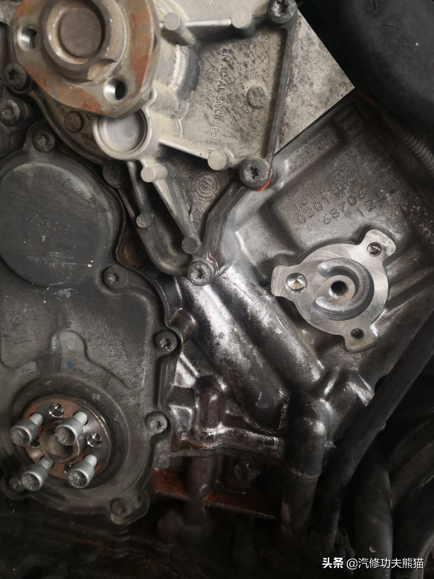 大众途锐急加速发动机故障灯点亮,大众新款途锐车子烧机油