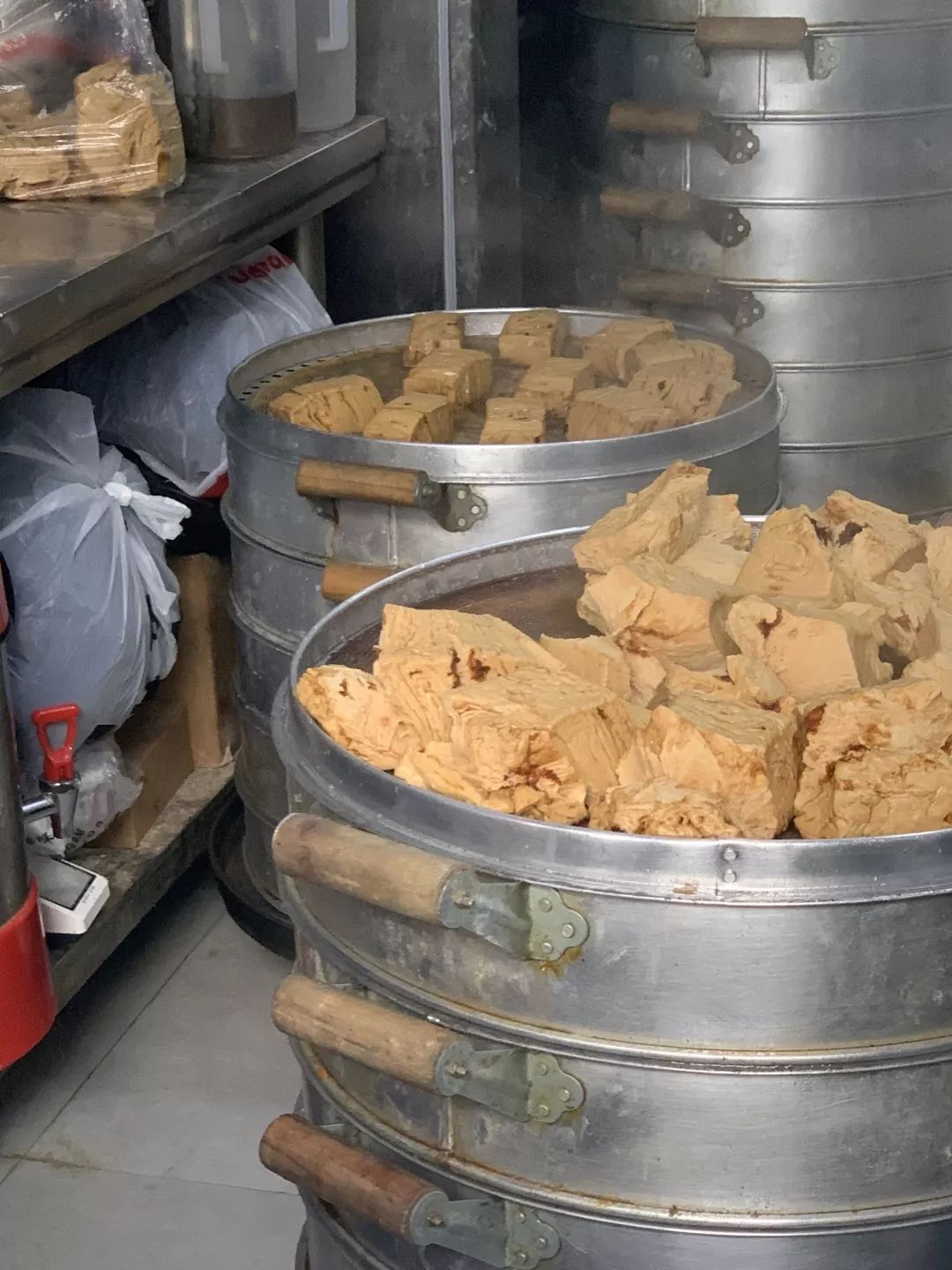 瑞思拜,为红糖馒头排队两小时的成都人