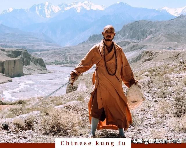 郭晨冬辣评李小龙仅此而已，少林释延觉反怼：一个十八线开外商人