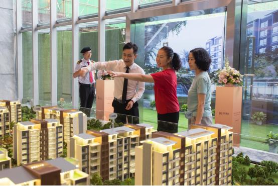 榫欐鼎涓伴敠,榫欐鼎涓伴敠椤圭洰