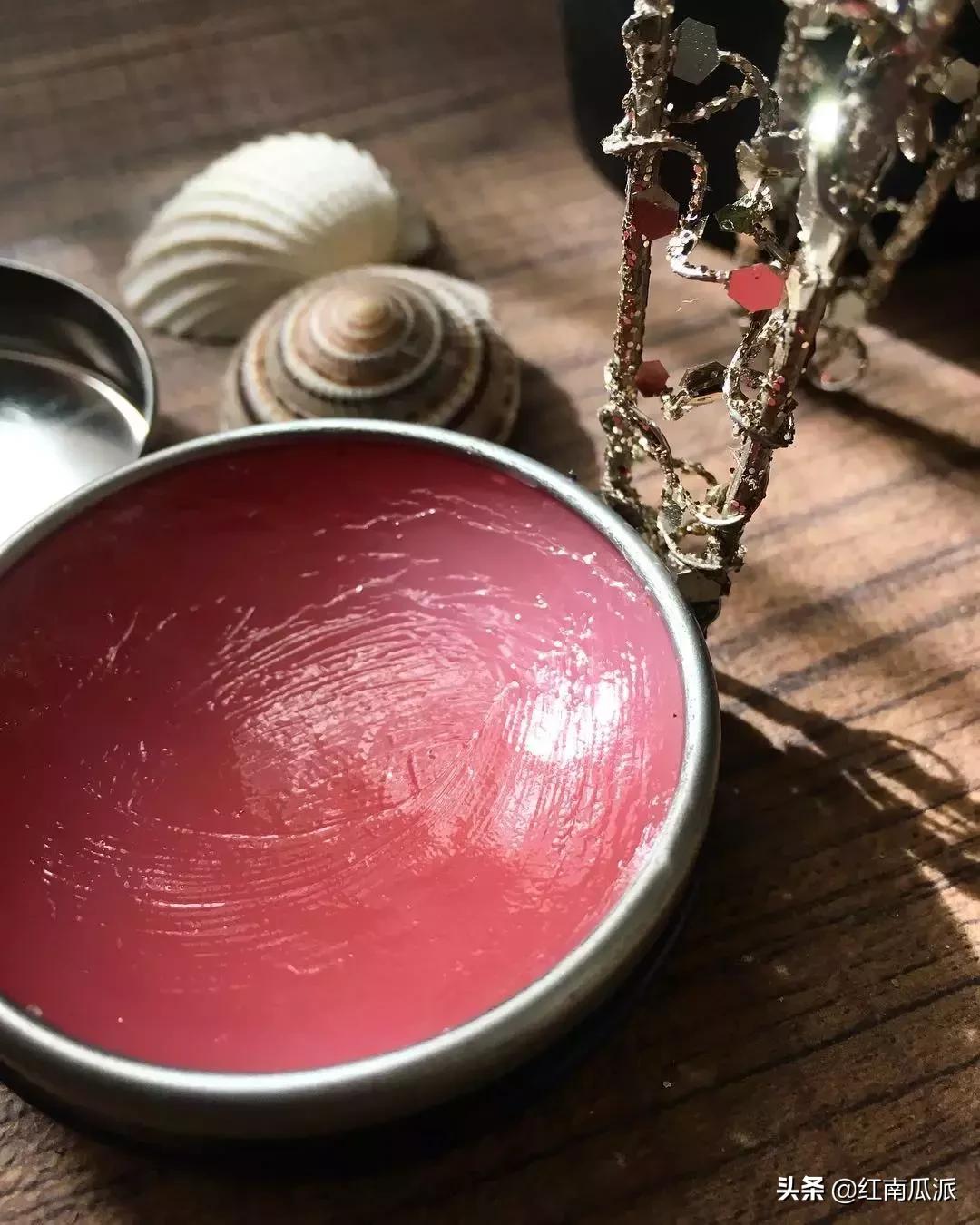 唇干起皮推荐什么润唇膏,嘴唇干哪款润唇膏好