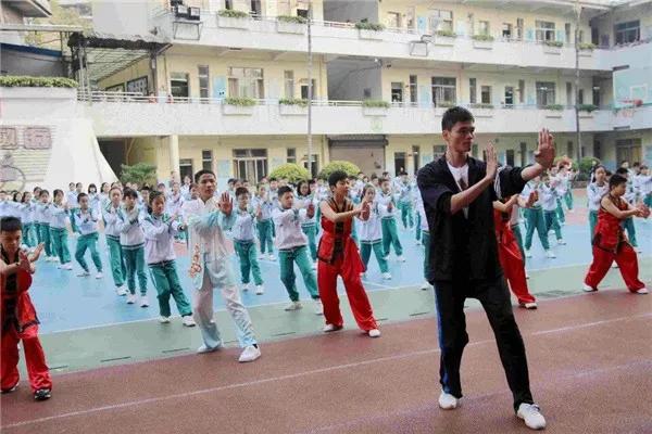 平洲中心小学宣传片,平洲中心小学省一级